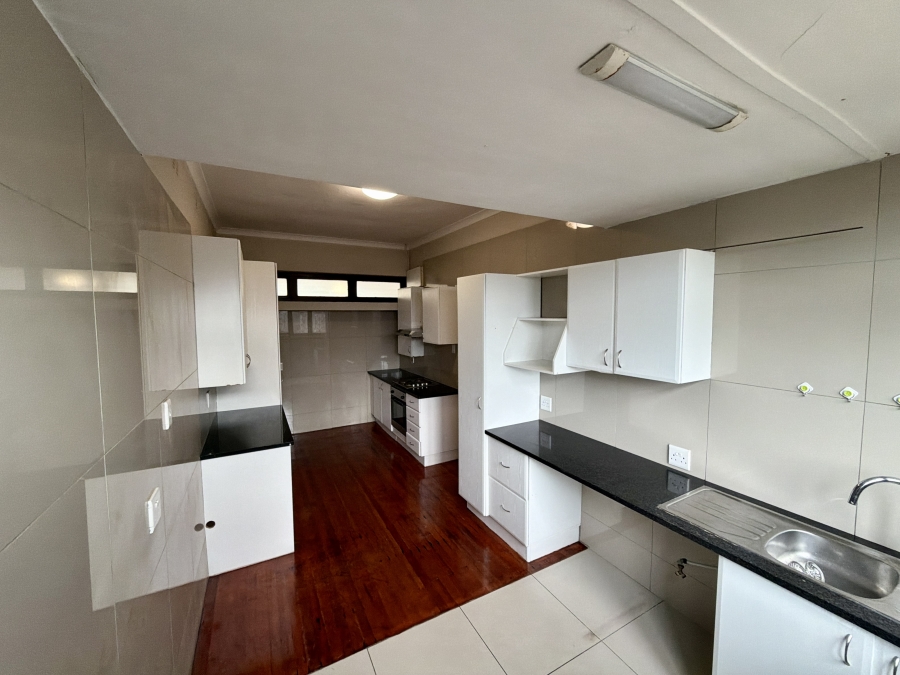 4 Bedroom Property for Sale in Muizenberg Western Cape